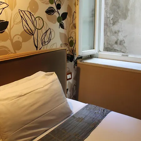 Relais Palazzo Taverna 3* Rzym
