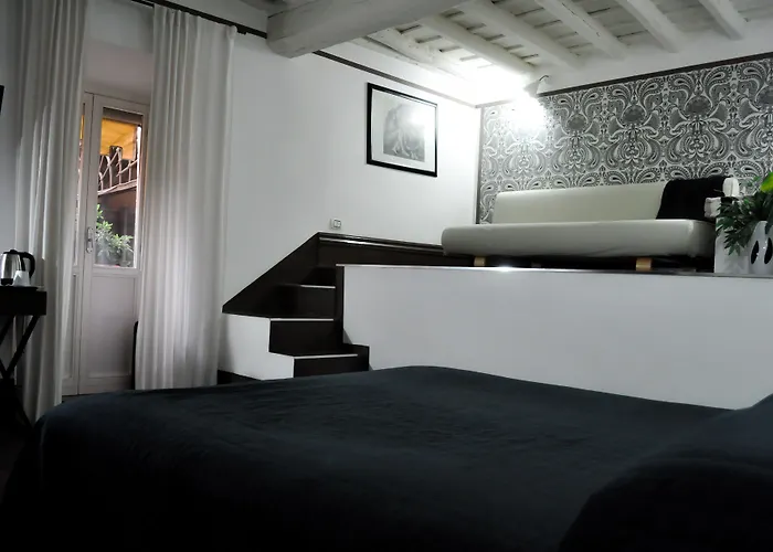 Relais Palazzo Taverna 3* Rome