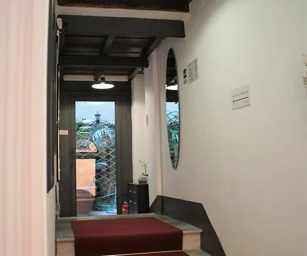 Relais Palazzo Taverna 3*