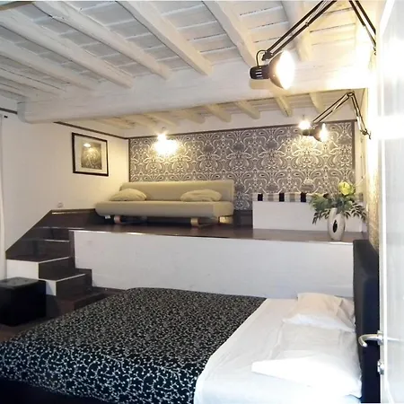 Relais Palazzo Taverna Gasthof 3*
